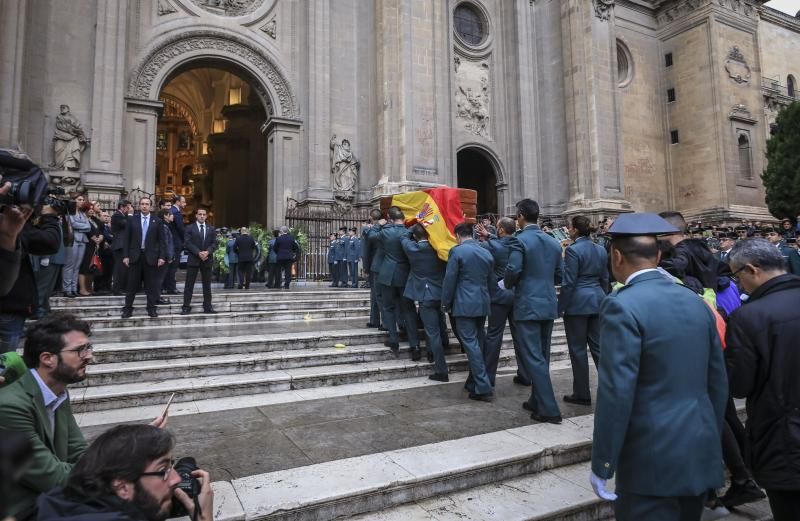 El funeral del agente Arcos en la catedral de Granada.