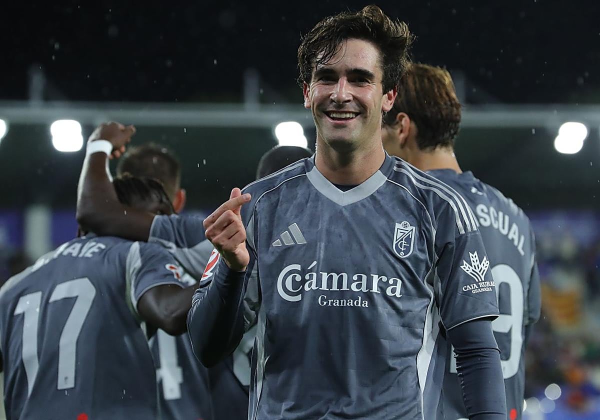Pedro Alemañ celebra su gol en El Alcoraz.