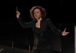 Lucía Marín empuña la batuta.