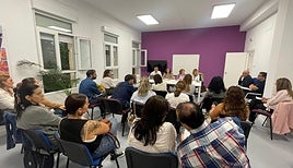 Reunión de la concejala Eva Funes con ampas y Fampa Los Olivos.