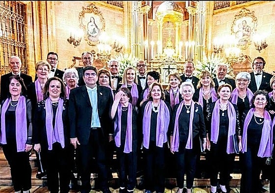 Integrantes del Orfeón Santo Reino de Jaén.
