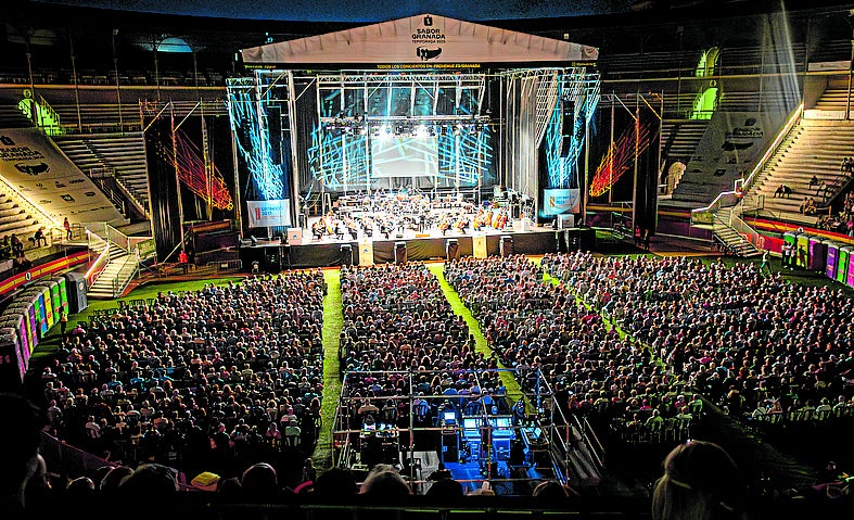 Inauguración de la Bienal, en la Plaza de Toros.