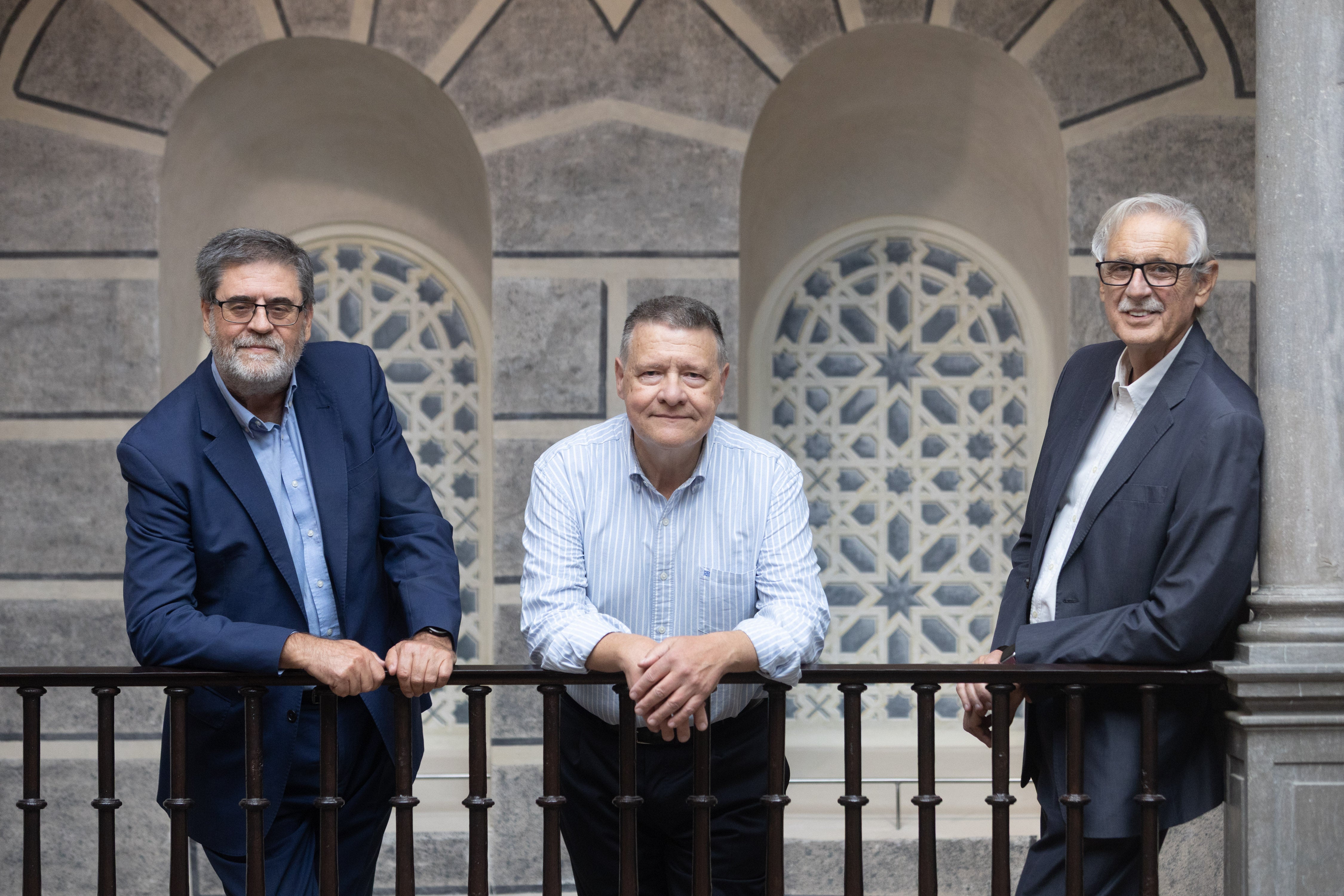 Antonio López, Jordi Sevilla y Antonio María Claret, ayer en Granada.
