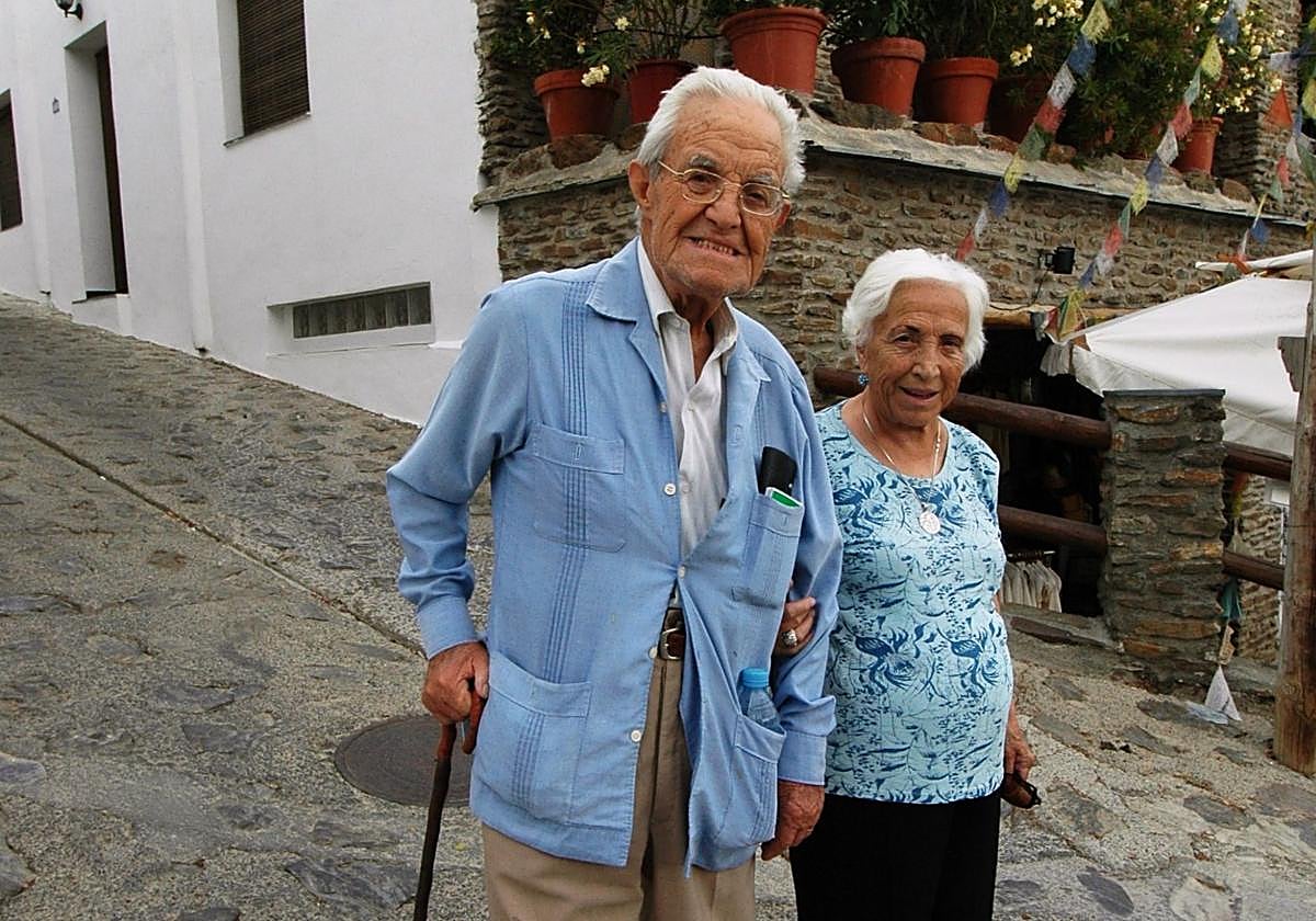 Los fundadores del Restaurante Teide de Bubión, Julio y su mujer Encarnación, ya fallecidos.