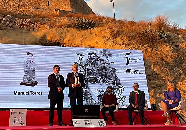 Premio a Manuel Torres