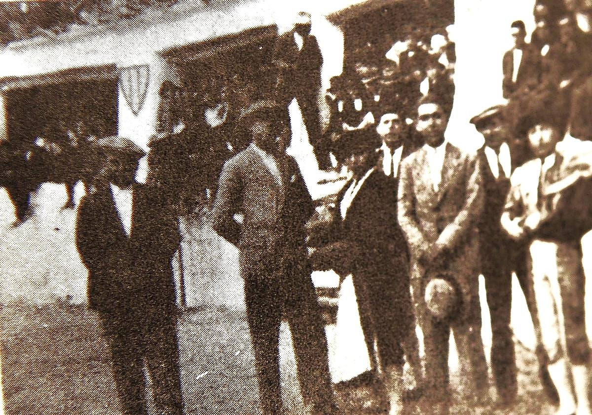 Una corrida en la plaza de toros de Mecina Bombarón