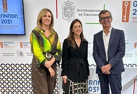 Presentación de la Carroza del Teatro Real en el Ayuntamiento de Granada.
