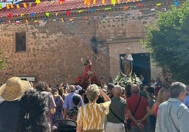 Enixeros disfrutan de las fiestas en el municipio en una de las ediciones anteriores.