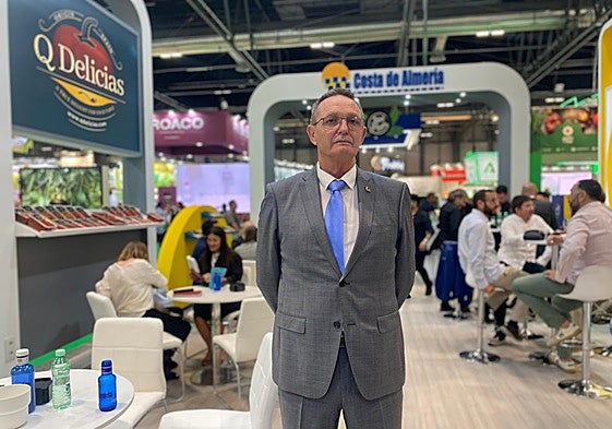 Juan Enrique Vargas, presidente de Costa de Almería, en su stand de Fruit Attraction.
