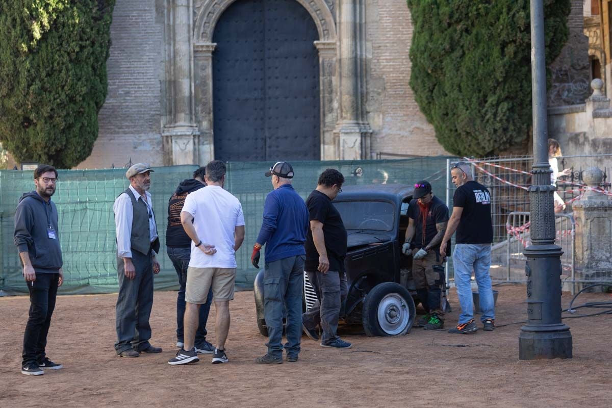 Las imágenes de los Javis en la Plaza de Santa Ana rodando para su nueva película