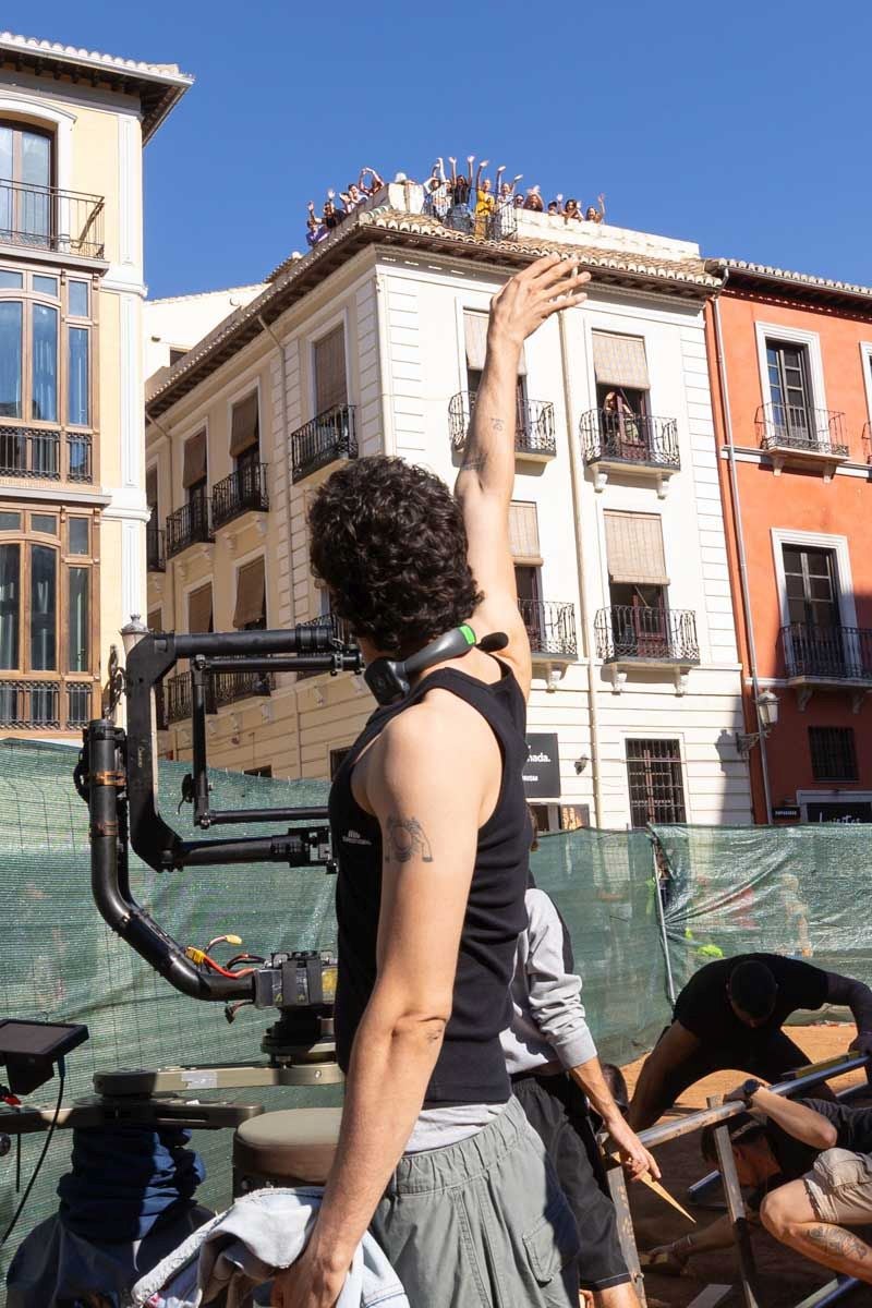 Las imágenes de los Javis en la Plaza de Santa Ana rodando para su nueva película