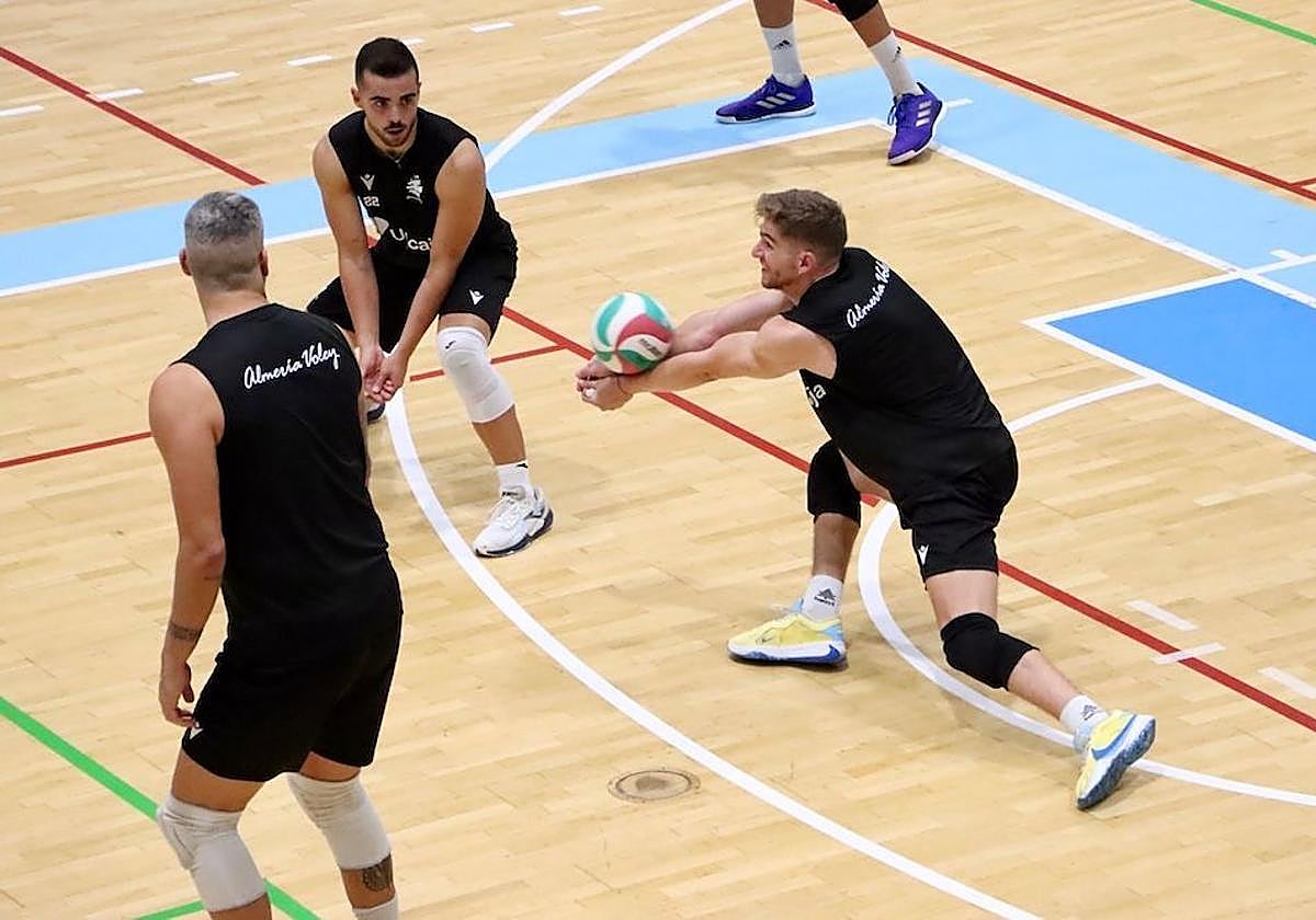 Villalba: «Todos queremos jugar y todos podemos entrar»