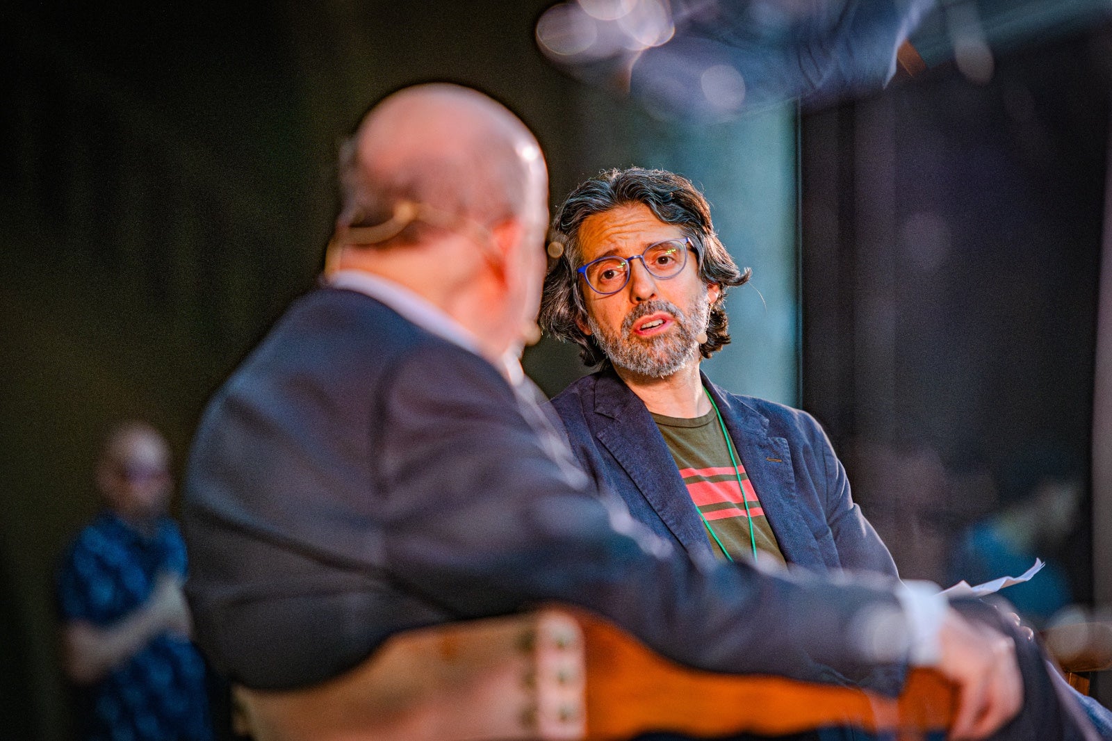 Las imágenes de Salman Rushdie en la Alhambra