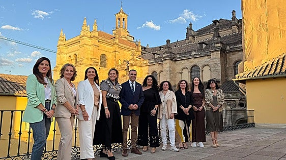 El encuentro se ha celebrado en la sede de Presidencia, ubicada en el Palacio de Niñas Nobles