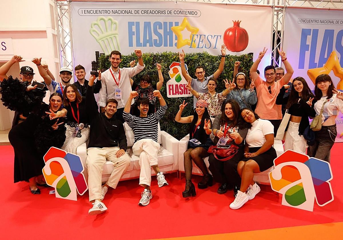 Influencers, organizadores, creadores de contenido y organización de Flash Fest.