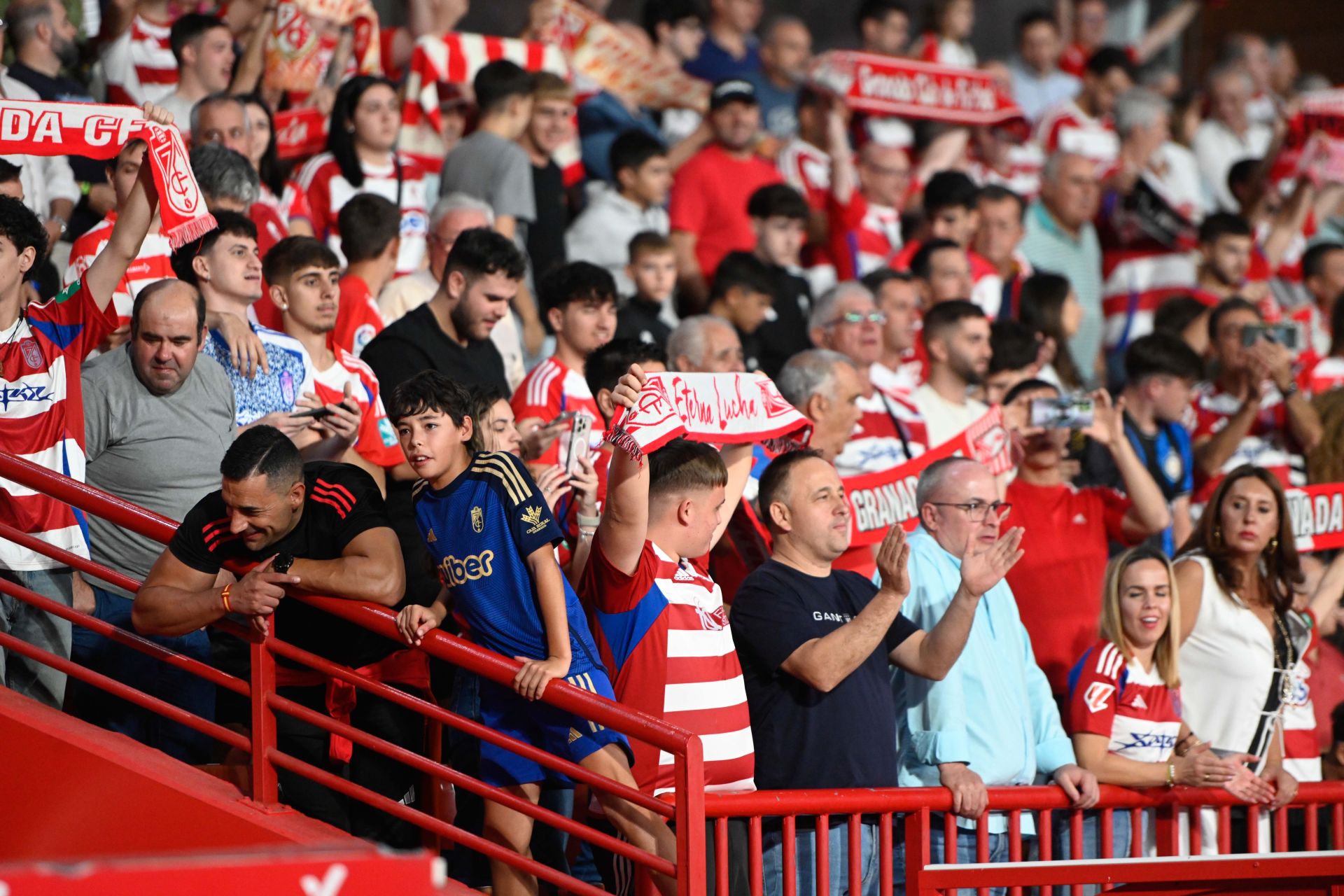 Encuéntrate en Los Cármenes durante el Granada-Real Sociedad B