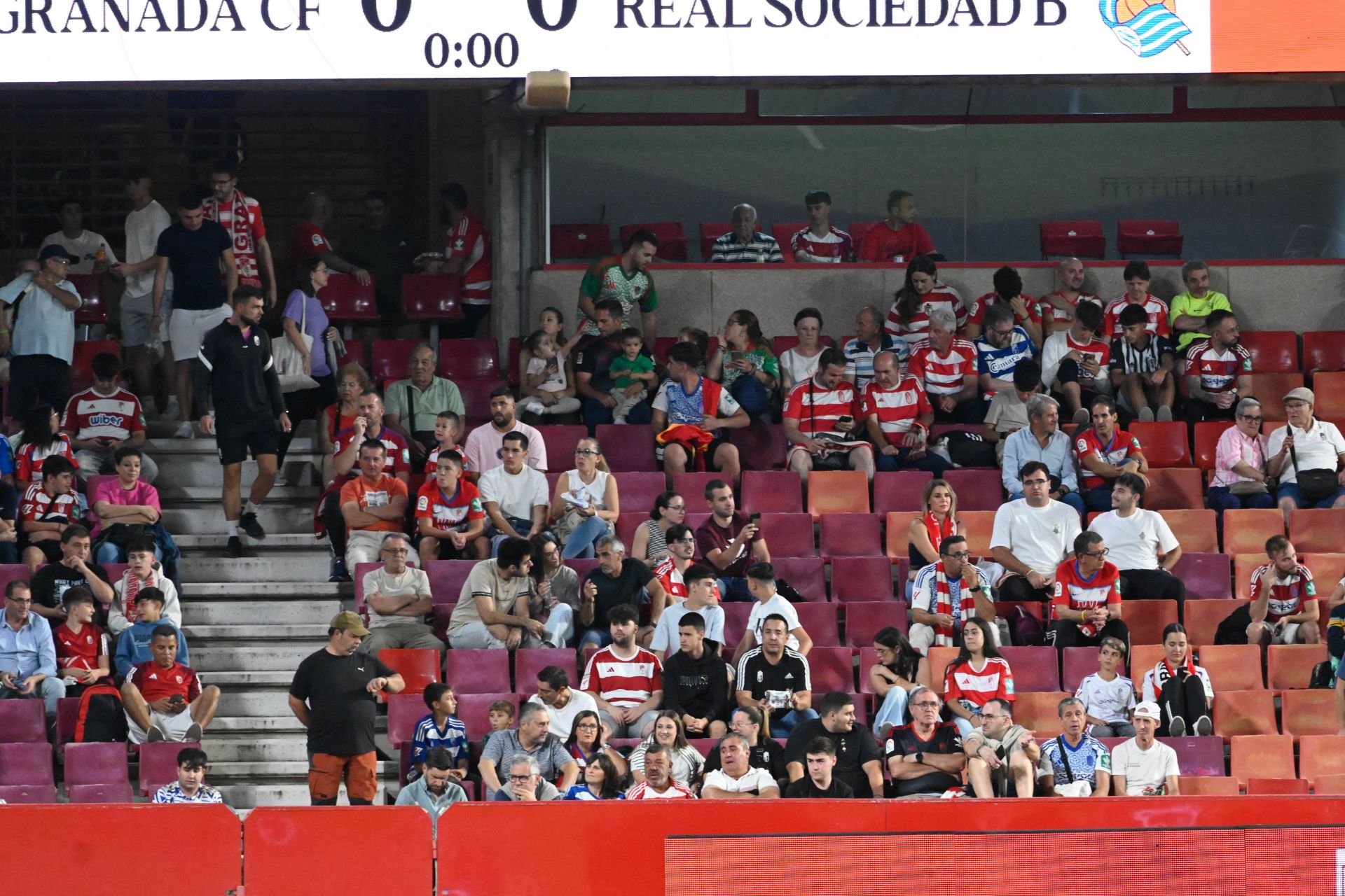 Encuéntrate en Los Cármenes durante el Granada-Real Sociedad B