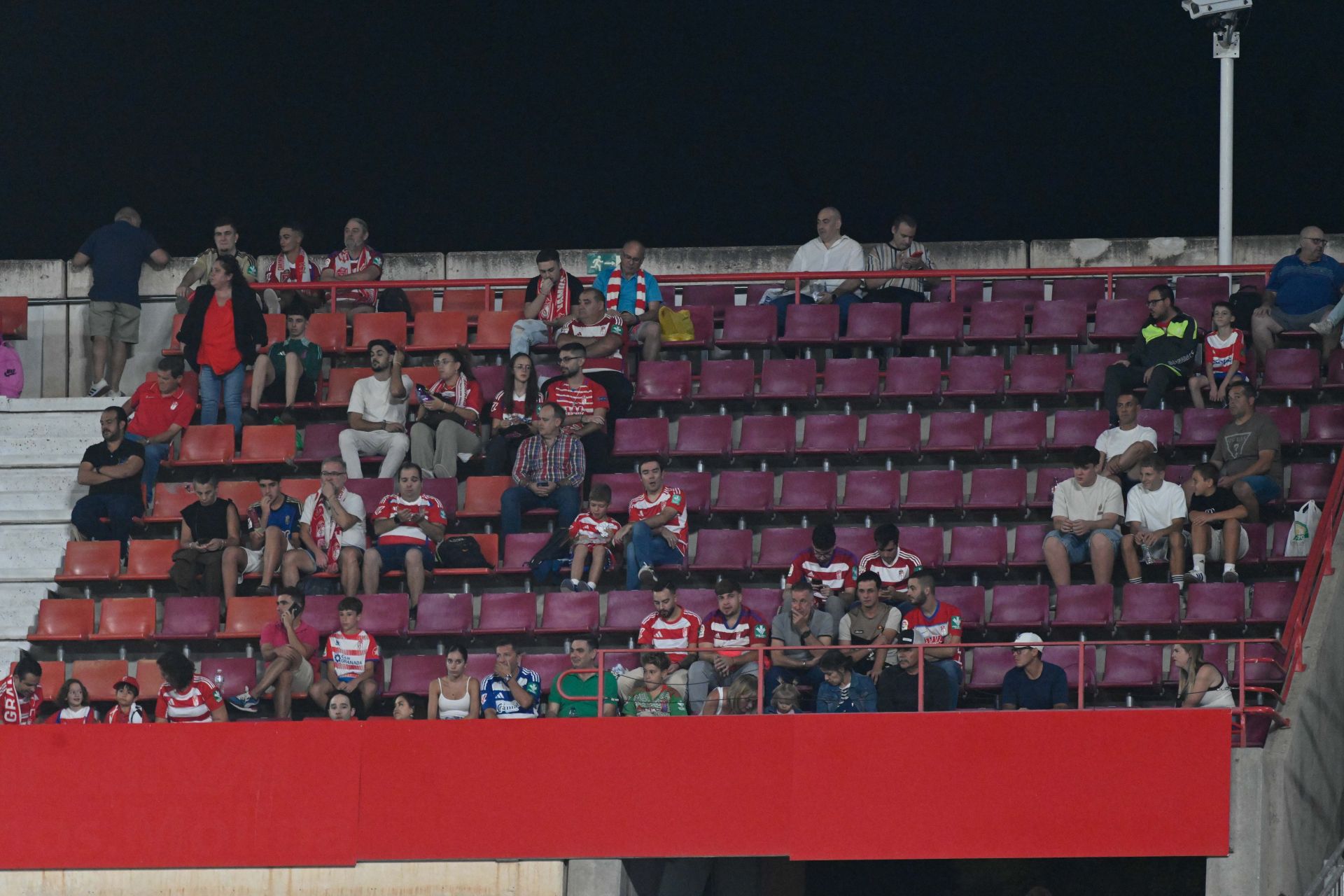Encuéntrate en Los Cármenes durante el Granada-Real Sociedad B
