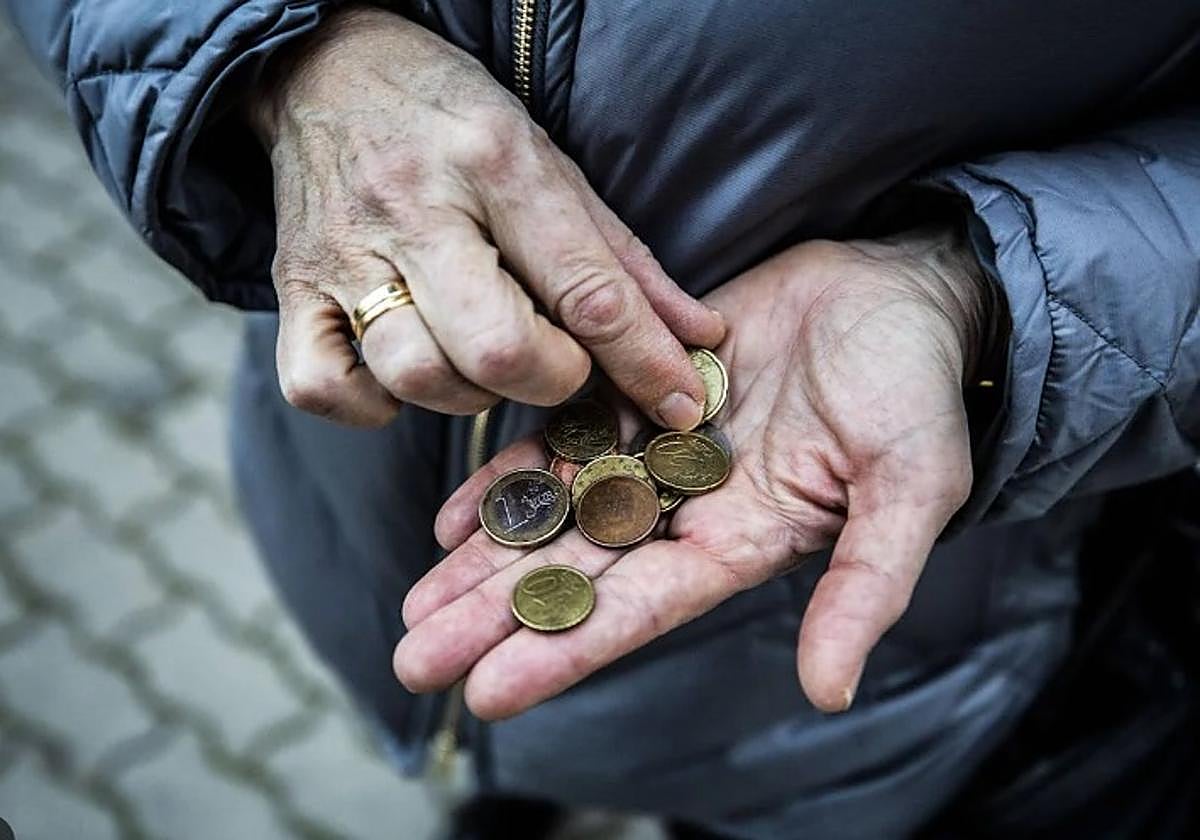 Descubren que un granadino cobró durante 22 años la pensión de su madre muerta