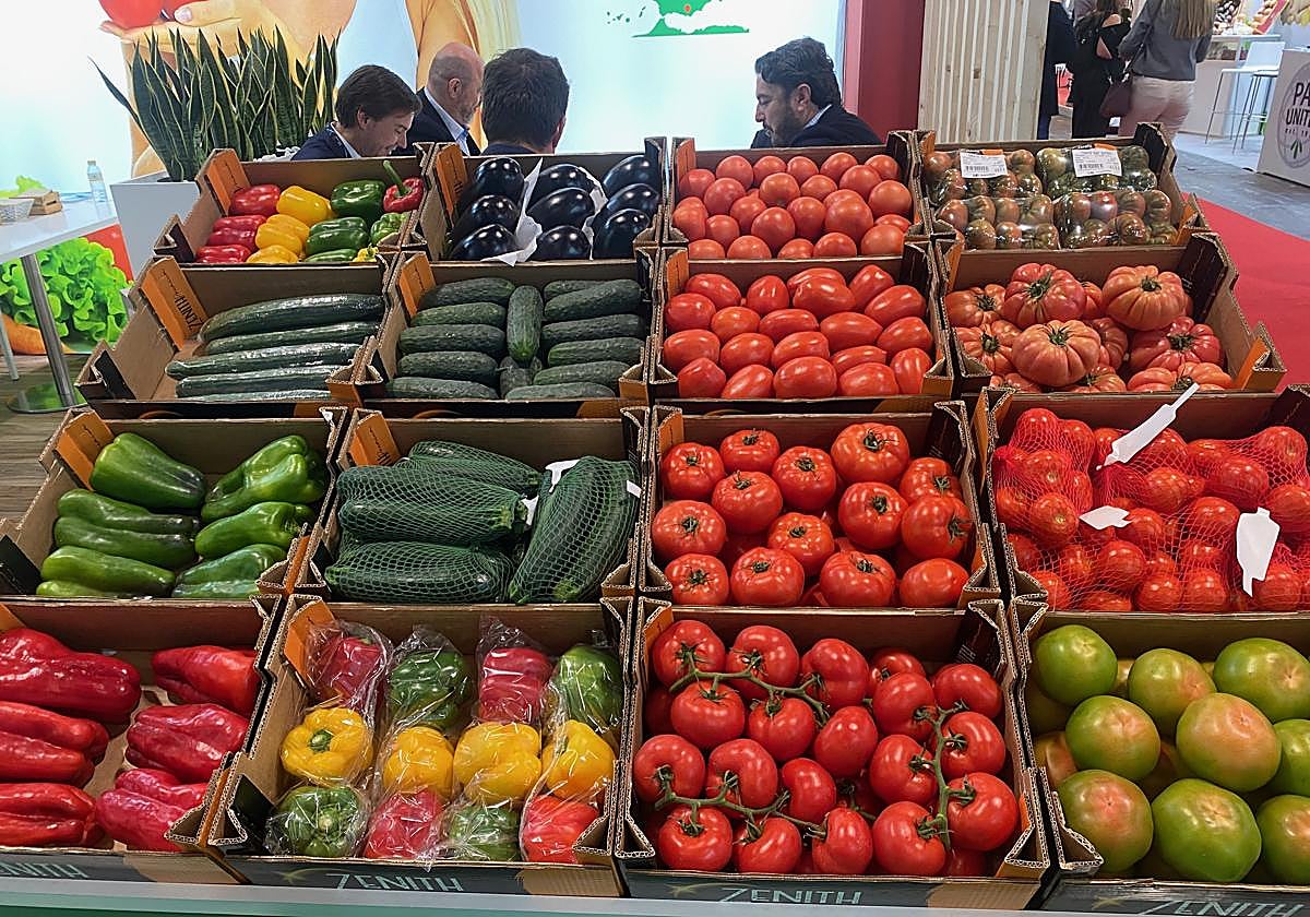 Muestra de las frutas y hortalizas empleadas para decorar y dar a conocer el producto en los diferentes stands de Fruit Attraction.