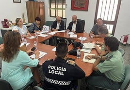 Junta local de seguridad en Pozo Alcón.