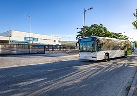Autobús entre la capital y el Polígono Tecnológico de Escúzar.