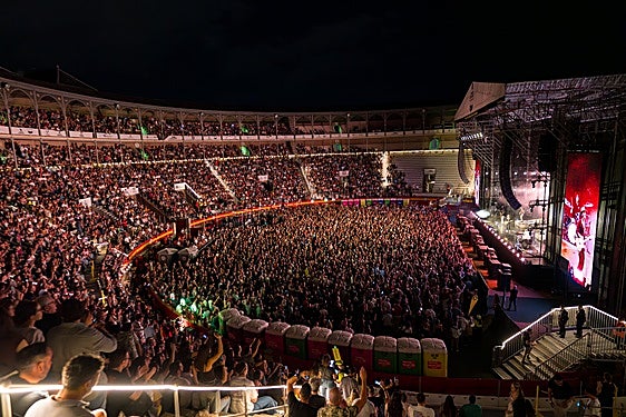 Uno de los conciertos con lleno en la plaza de toros.