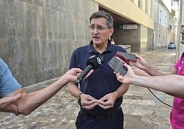 José Luis Sánchez Teruel, ante el CARE Nicolás Salmerón.