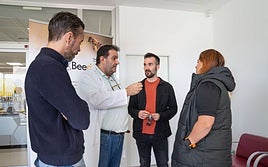 El desarrollo de un nuevo método que permite detectar infecciones de abejas en las propias colmenas lleva al proyecto BEERIS