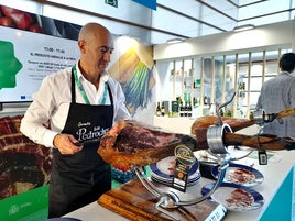 Los alimentos andaluces se promocionan en Gastronomika 2025 como materia prima de excelencia para la alta cocina