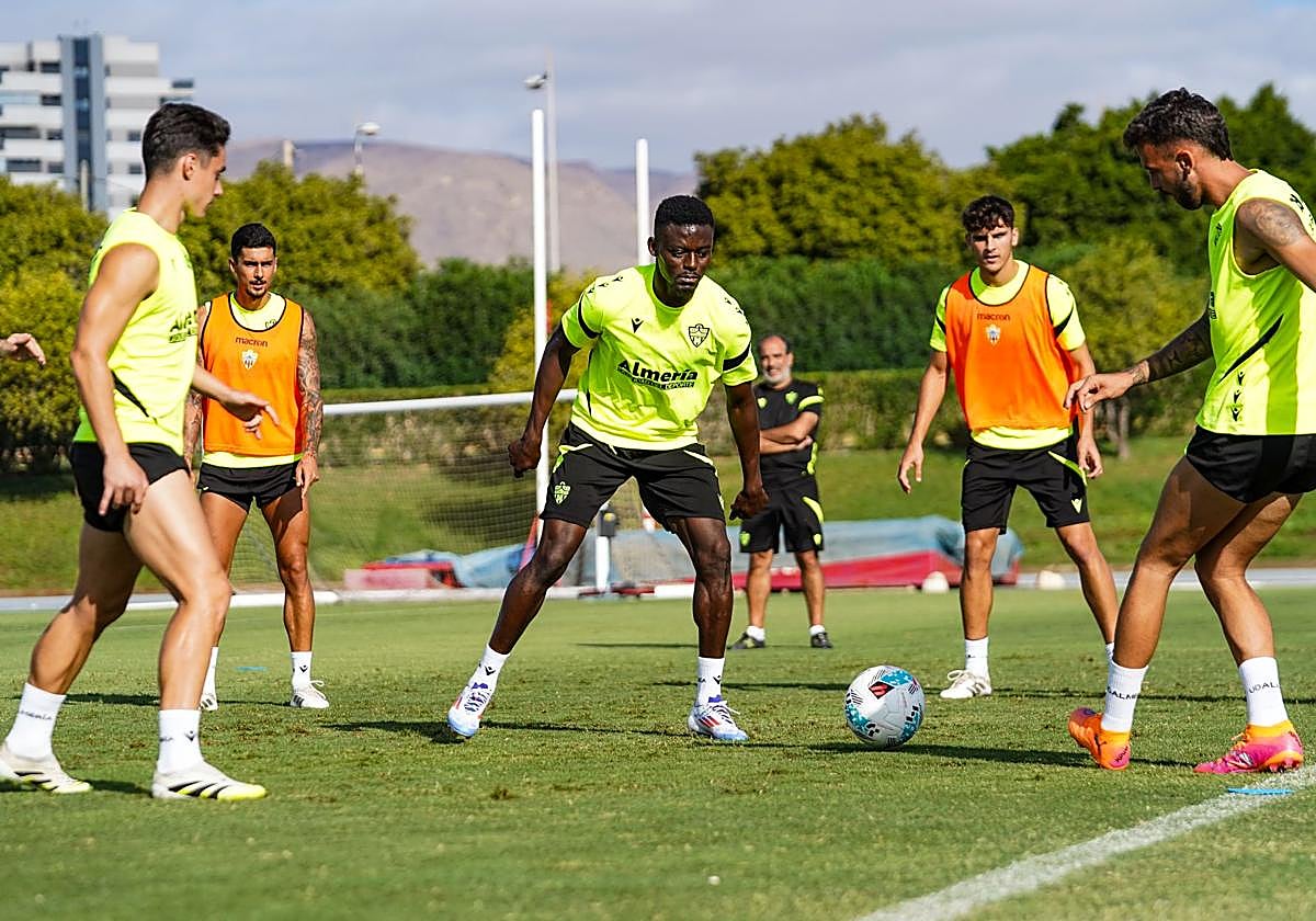 Los rojiblancos trabajaron ayer pensando ya en el Real Zaragoza.