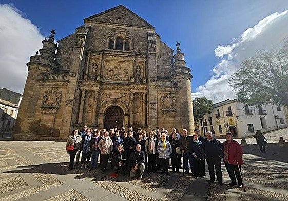 Visitantes en la plaza Vázquez de Molina, en Úbeda.