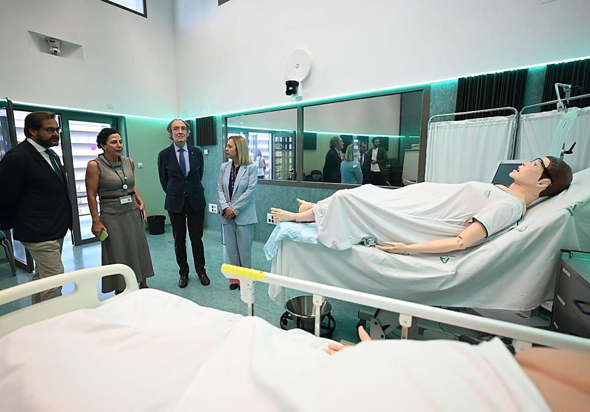 El centro del 061 en Granada atiende más de 88.000 peticiones el primer semestre del año