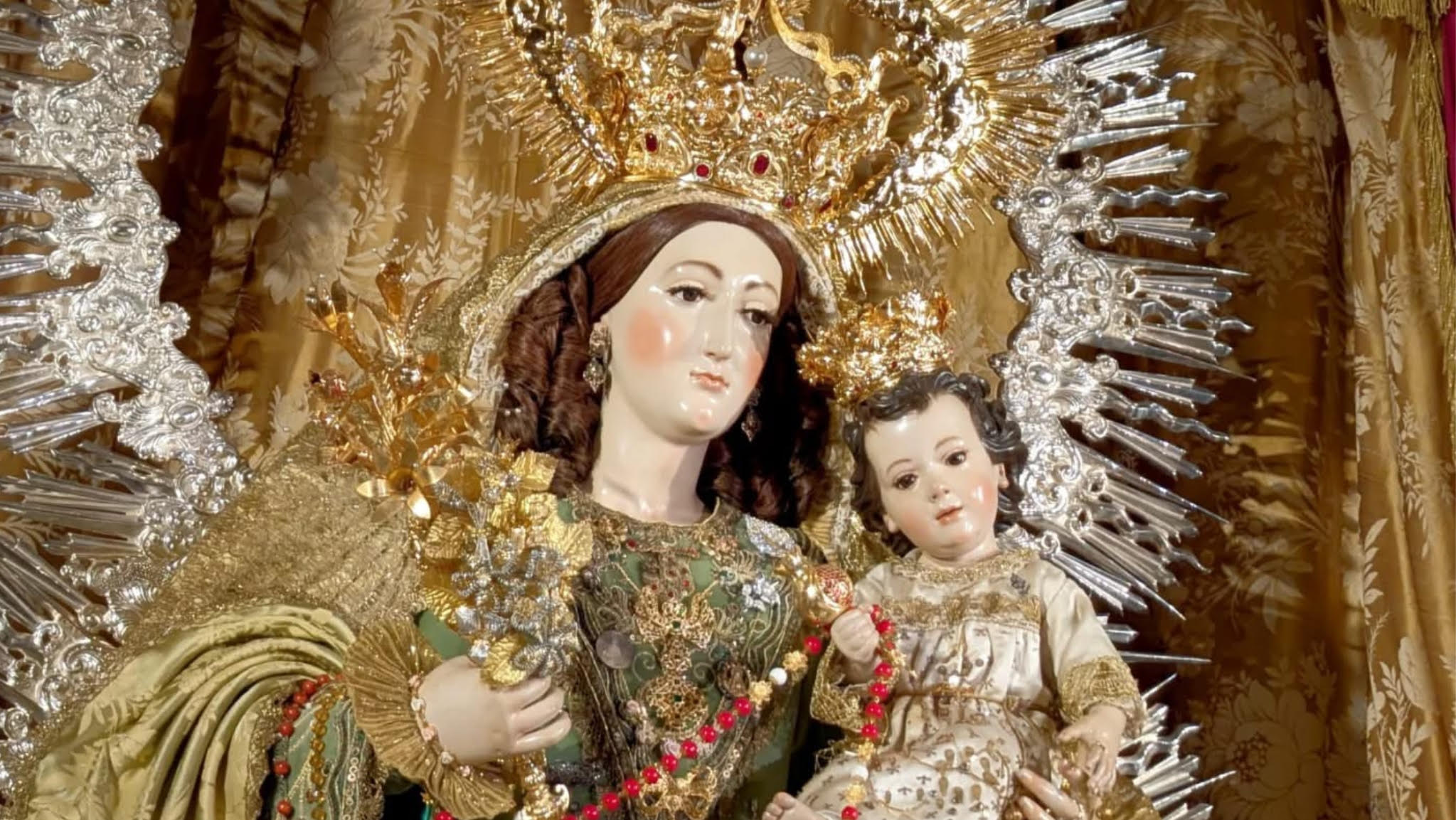 La Imagen es de Alberto Fernández Barrilao, quien se inspiró en modelos tradicionales de la Escuela granadina