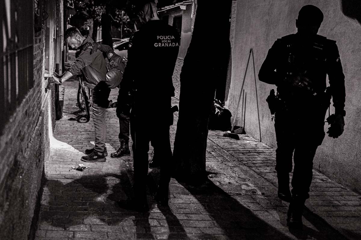 La patrulla, al detalle: una noche con la Policía Local de Granada