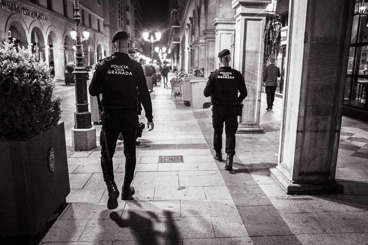 La patrulla, al detalle: una noche con la Policía Local de Granada