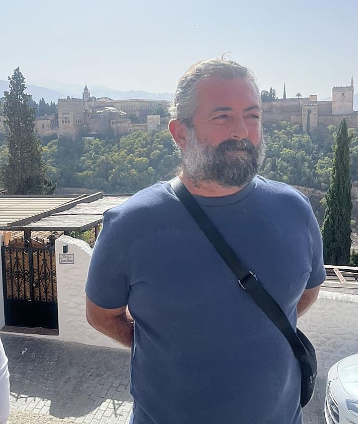 Imagen secundaria 2 - Agustín días después de la agresión (primera imagen) y este domingo (segunda y tercera imagen).