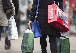 Un almeriense del Centro gana al año el doble que uno de un barrio periférico