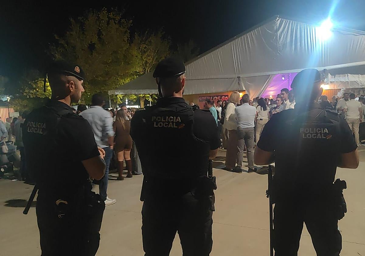 Policía Local de Íllora en la feria el pasado fin de semana.