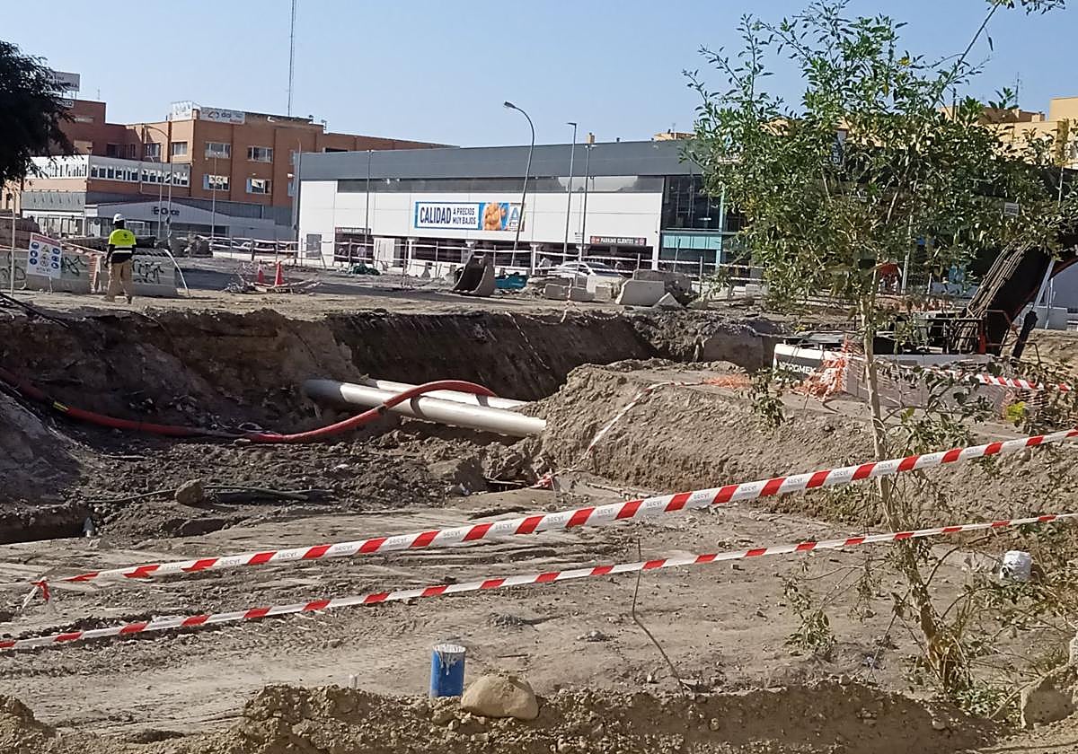El túnel del AVE atraviesa ya la avenida del Mediterráneo y encara hacia la nueva estación de Almería