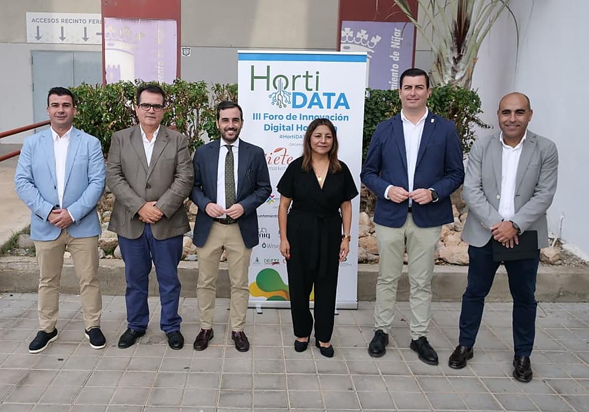 Momento de la inauguración de HortiDATA en el municipio de Níjar.