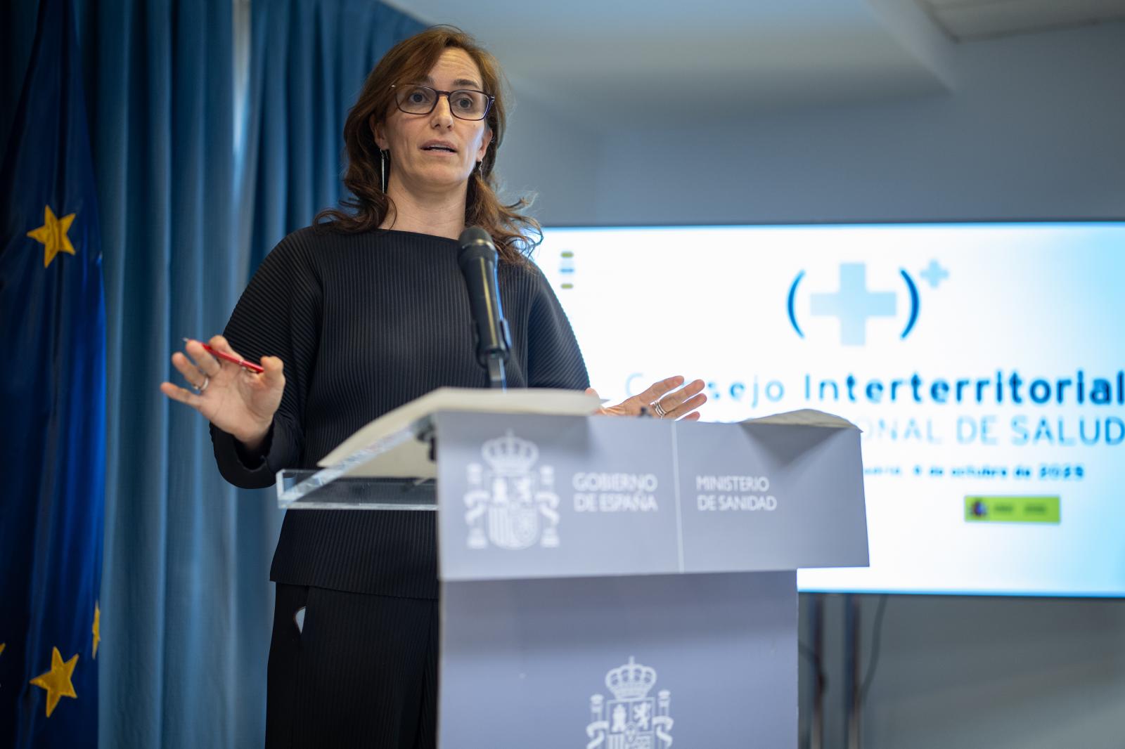 La titular de Sanidad, Mónica García, arremetió contra el nombramiento de Antonio Sanz como nuevo consejero del área .