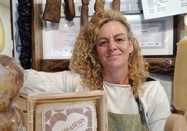 La tienda de Granada famosa por sus quesos, vermut y la sobrasada mallorquina