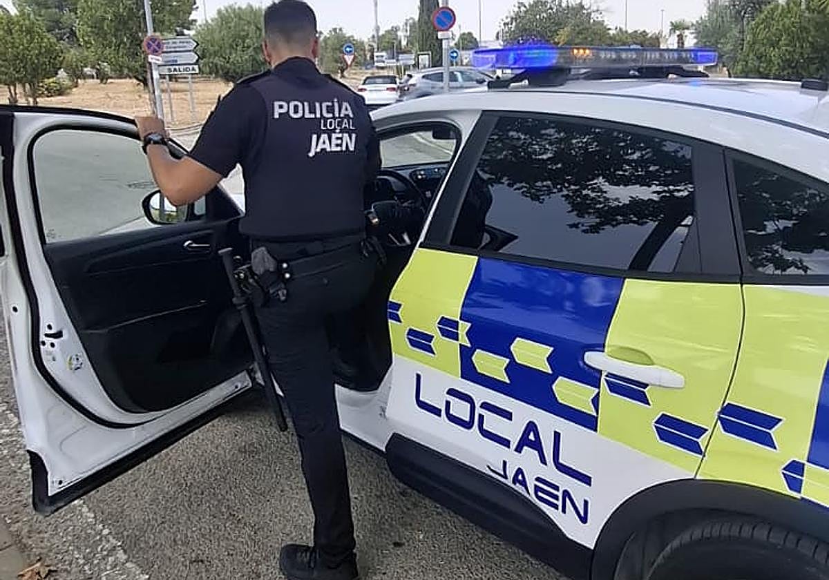 «¡Al ladrón!»: Detenido tras arrancar una cadena del cuello de una mujer en Jaén