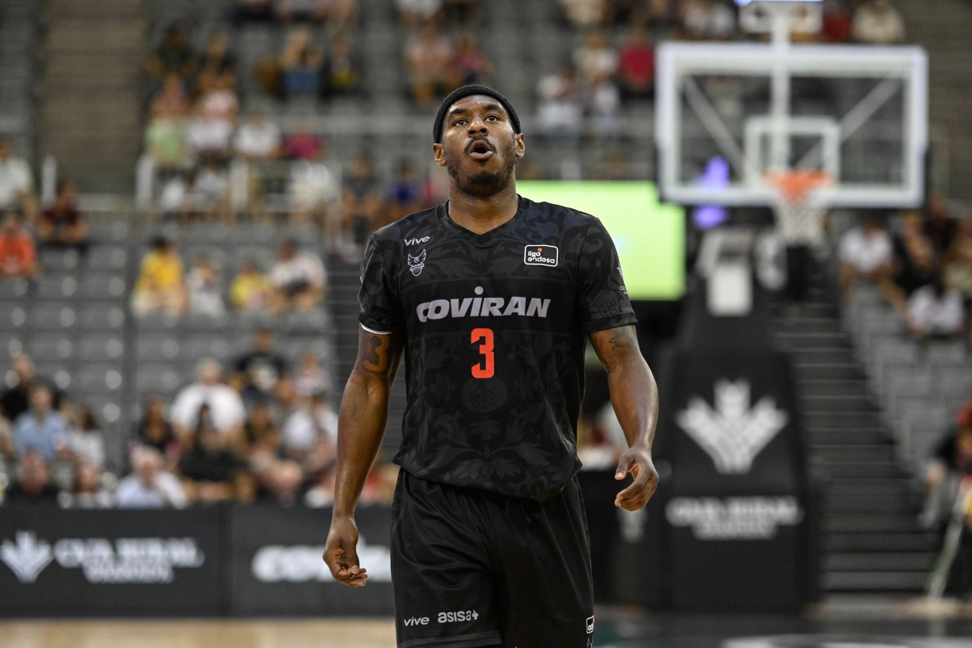 Micah Speight resopla aliviado tras obtener la confianza de su entrenador Ramón Díaz.