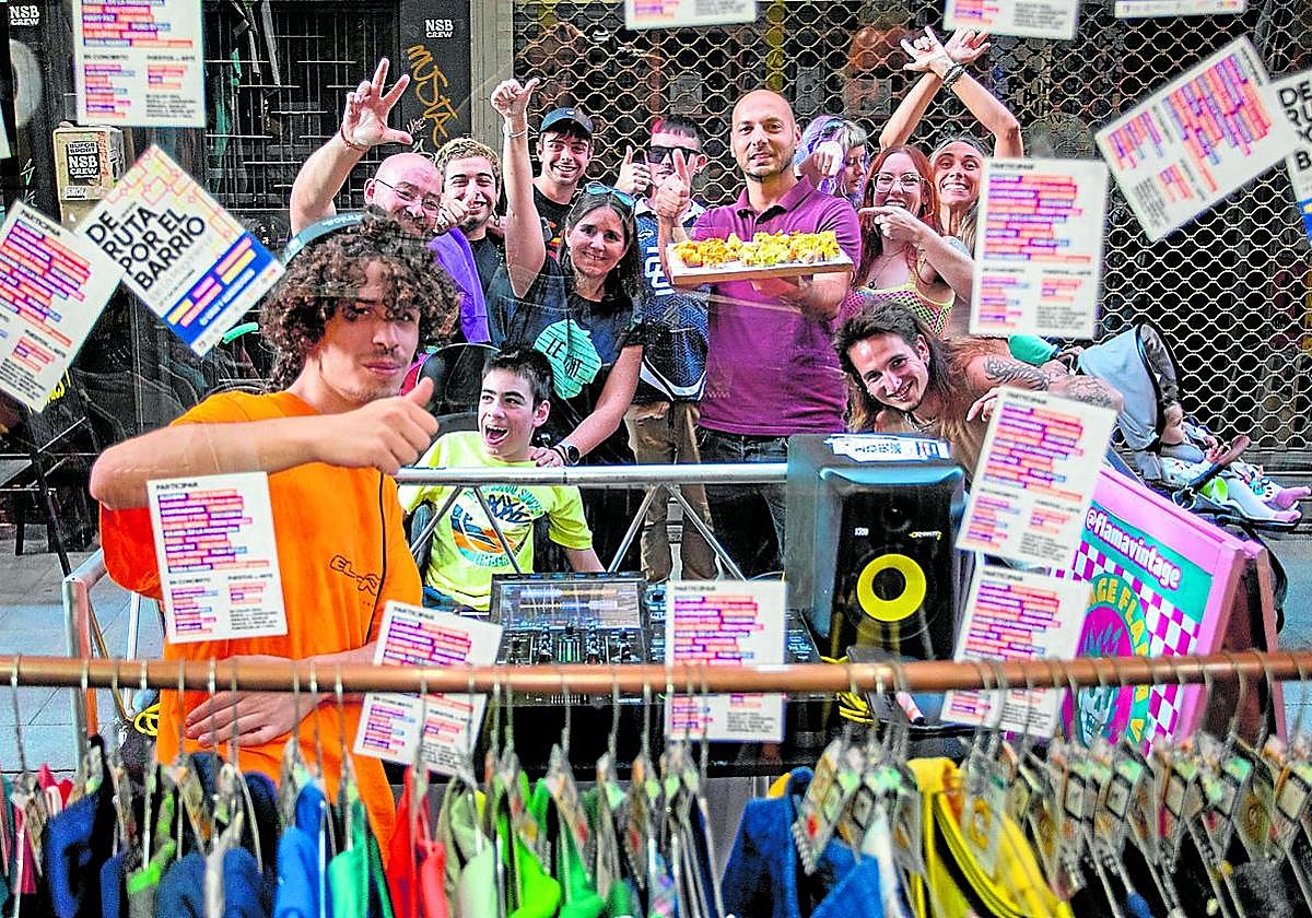 Ambientazo en el barrio de la Magdalena este viernes por la tarde