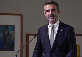 La Junta reafirma su compromiso con la salud y acusa a Montero de «usarla para obtener votos»