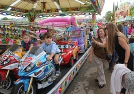 Niños y niñas disfrutaron de las atracciones.