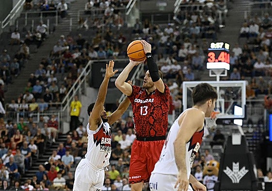 Los jugadores del Covirán han caído 80-83 contra el Baskonia.