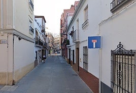 El fuego ha sido en un piso de un bloque de tres plantas en la calle El Molinillo